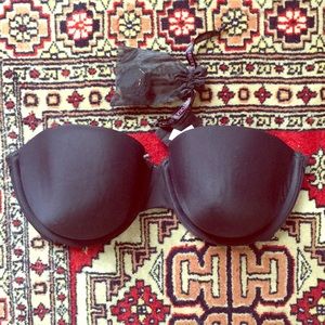 Black Victoria’s Secret convertible strapless bra